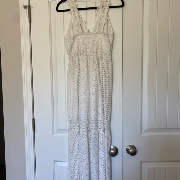 Queen Moda Positano white beachy maxi dress - Picture 3 of 3